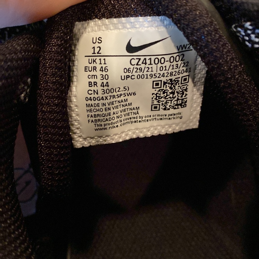 Nike Kyrie Flytrap V - image 5